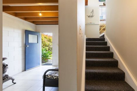 Photo of property in 14 Puketauhinu Place, Porangahau, 4293