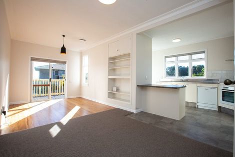 Photo of property in 79 Carrington Street, Lower Vogeltown, New Plymouth, 4310