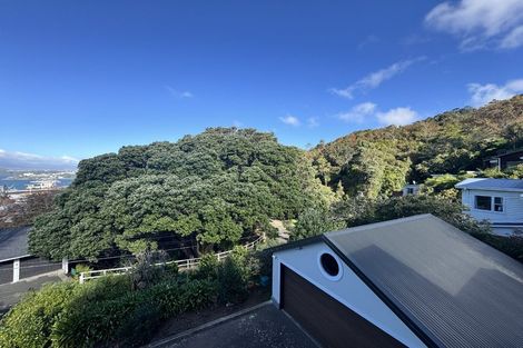 Photo of property in 9a Wadestown Road, Wadestown, Wellington, 6012