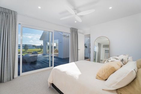 Photo of property in 26 Awatea Drive, Whitianga, 3510