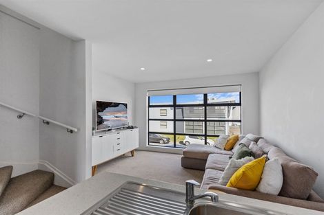 Photo of property in 17 Owens Place, Mount Maunganui, 3116