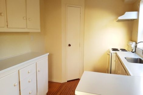 Photo of property in 28 Sunward Rise, Glenfield, Auckland, 0629