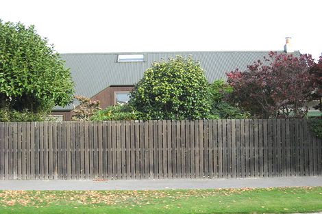 Photo of property in 17 Wadeley Road, Ilam, Christchurch, 8041