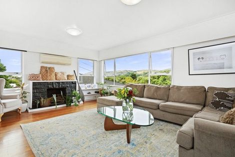 Photo of property in 68 Redwood Avenue, Tawa, Wellington, 5028