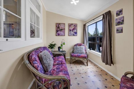 Photo of property in 3 Victoria Street, Hawera, 4610