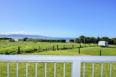 Photo of property in 4 Waihinahina Way, Mahia, 4198