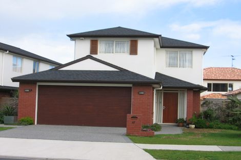 Photo of property in 17 Middlefield Drive, East Tamaki Heights, Auckland, 2016