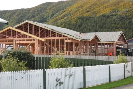 Photo of property in 6 Grimsby Grove, Wainuiomata, Lower Hutt, 5014