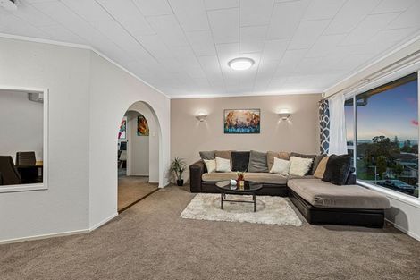 Photo of property in 4 Rehia Road, Massey, Auckland, 0614