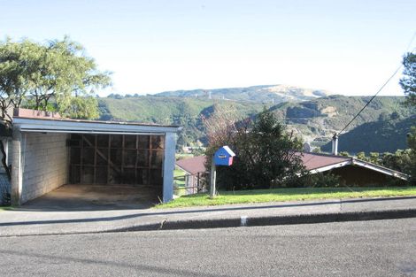 Photo of property in 12 Castle Crescent, Stokes Valley, Lower Hutt, 5019