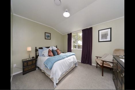 Photo of property in 35 Peter Hall Drive, Kelvin Grove, Palmerston North, 4414