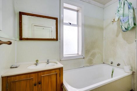 Photo of property in 21 Herbert Street, Waipukurau, 4200