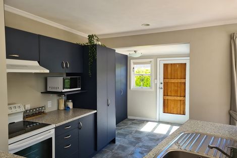 Photo of property in 3 Burke Grove, Naenae, Lower Hutt, 5011