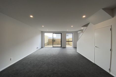 Photo of property in 62u4 Spenmoor Street, Newlands, Wellington, 6037