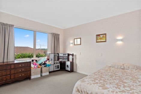 Photo of property in 18 Lucerne Place, Welcome Bay, Tauranga, 3112