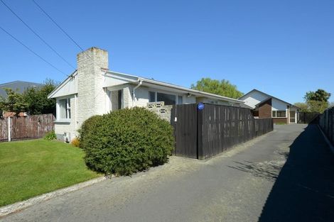 Photo of property in 9 Shaftesbury Street, Avonhead, Christchurch, 8042