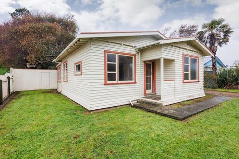 Photo of property in 28 York Street, Levin, 5510