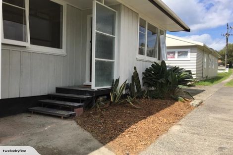 Photo of property in 2/49 Miro Street, New Lynn, Auckland, 0600