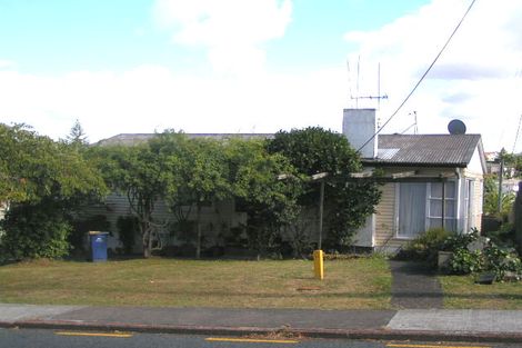 Photo of property in 2/15 Pax Avenue, Forrest Hill, Auckland, 0620