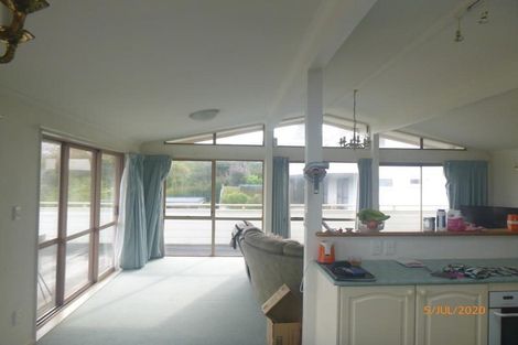 Photo of property in 17 Sea Vista Avenue, Beach Haven, Auckland, 0626