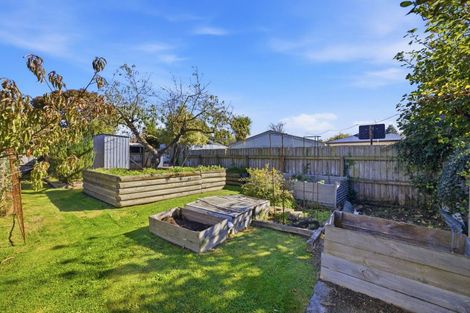 Photo of property in 20 Queens Avenue, Waikuku Beach, 7402