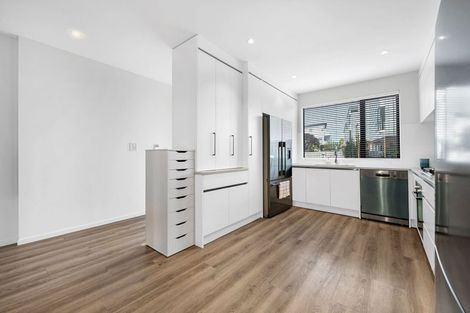 Photo of property in 10 Koropiko Lane, Flat Bush, Auckland, 2019