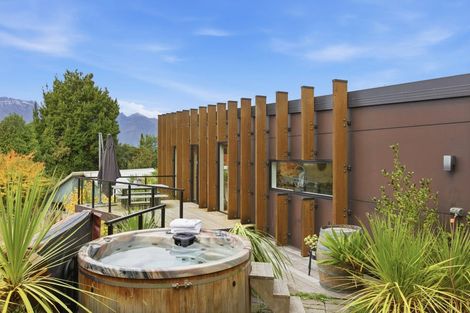 Photo of property in 5c Aspen Grove, Fernhill, Queenstown, 9300