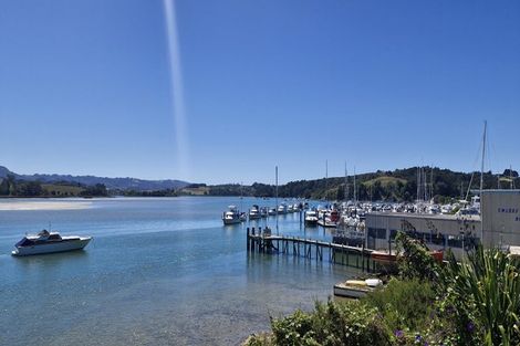 Photo of property in 84 Brick Bay Drive, Sandspit, Warkworth, 0982