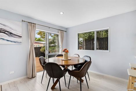 Photo of property in 24 Kellett Road, Ranui, Auckland, 0612