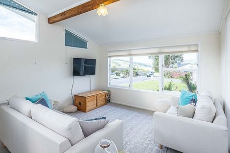 Photo of property in 2 Cranwell Street, Churton Park, Wellington, 6037