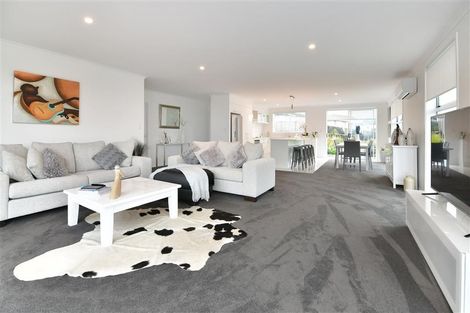 Photo of property in 6 Kiwa Crescent, Gulf Harbour, Whangaparaoa, 0930