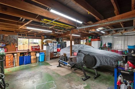 Photo of property in 25 Kitewao Street, Northcote, Auckland, 0627