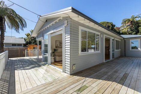 Photo of property in 107 Fulford Street, New Plymouth, 4310