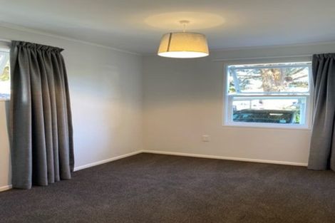Photo of property in 6 Moehau Grove, Trentham, Upper Hutt, 5018