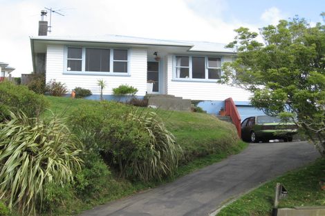 Photo of property in 77 Kenmore Street, Newlands, Wellington, 6037