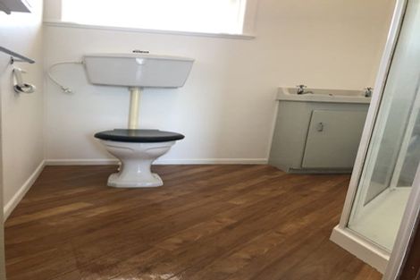 Photo of property in 2 Totara Grove, Hillcrest, Auckland, 0627