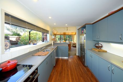 Photo of property in 27 Glenharrow Avenue, Avonhead, Christchurch, 8042