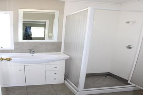 Photo of property in 52 Keegan Drive, Massey, Auckland, 0614