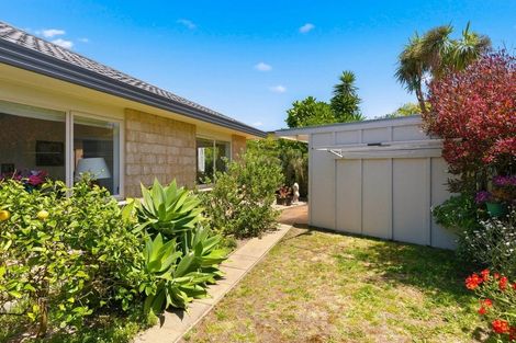 Photo of property in 10 Barrett Drive, Waikanae Beach, Waikanae, 5036