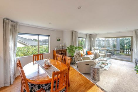 Photo of property in 22 Lakeridge Close, Rangatira Park, Taupo, 3330