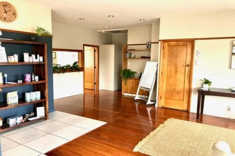 Photo of property in 128 Wilsons Road, Saint Martins, Christchurch, 8022