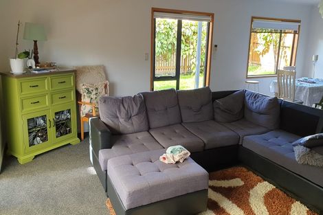 Photo of property in 274 Rangatira Road, Beach Haven, Auckland, 0626