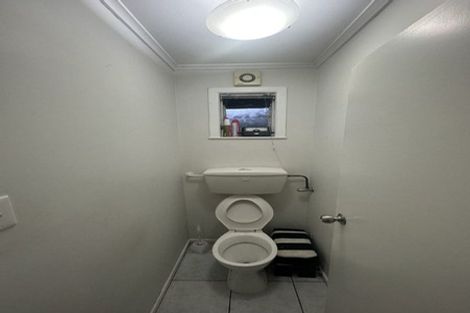 Photo of property in 25 Ellice Road, Totara Vale, Auckland, 0629