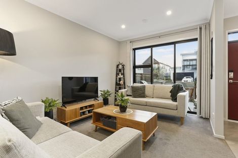 Photo of property in 7 Sacred Kingfisher Road, Hobsonville, Auckland, 0616