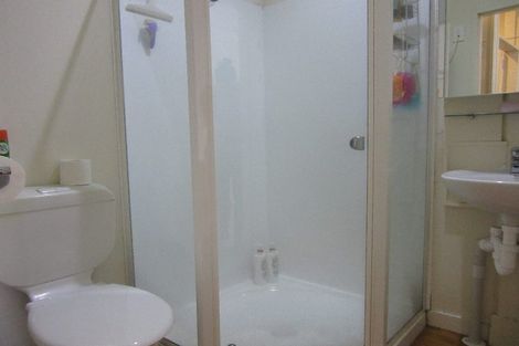 Photo of property in Endeavour Apartments, 19/125u Thorndon Quay, Pipitea, Wellington, 6011