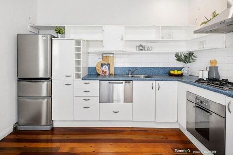 Photo of property in 361 Adelaide Road, Newtown, Wellington, 6021