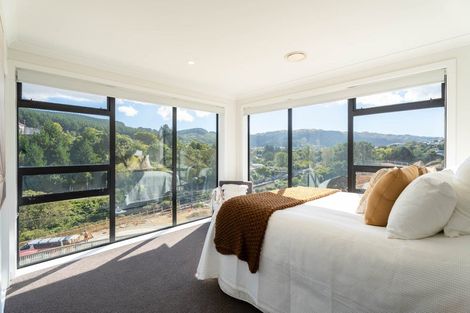 Photo of property in 4 William Earp Place, Tawa, Wellington, 5028