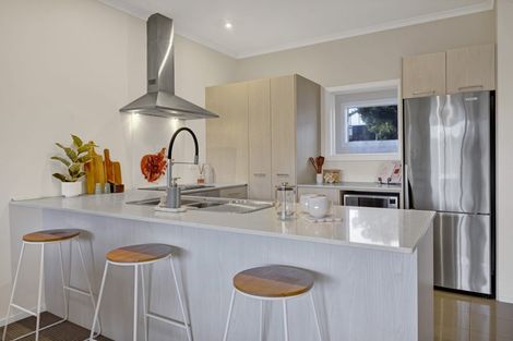Photo of property in The Strand, 4/16 Ronald Street, Strandon, New Plymouth, 4312