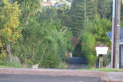 Photo of property in 2/46 Pupuke Road, Hillcrest, Auckland, 0627