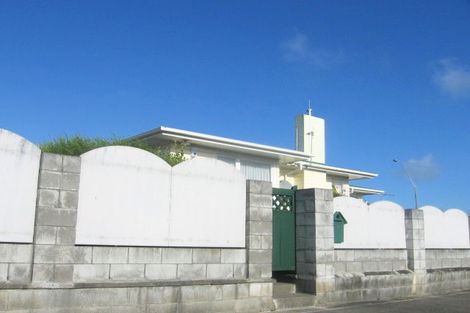 Photo of property in 2 Somerset Crescent, Highbury, Palmerston North, 4412